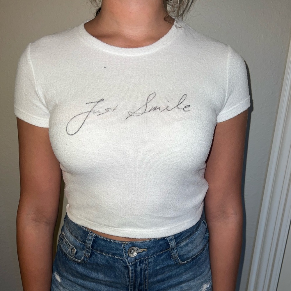 Cropped graphic tee!
